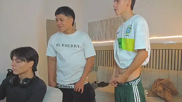 friendslikeplay online show from 02.11.26