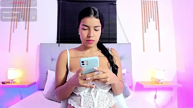 Snapshot of _kimmygrey chatting on 02.28.26 kimmygrey online show from 02.28.26