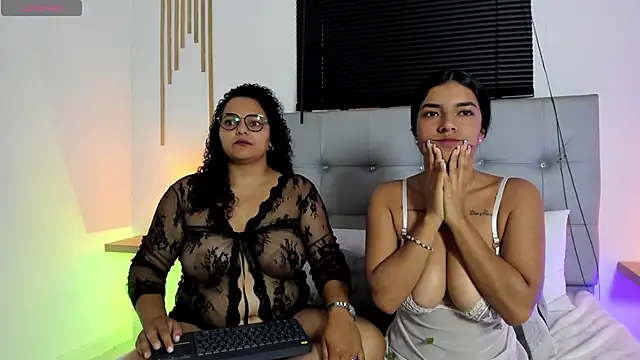 Snapshot of _kimmygrey chatting on 03.03.26 kimmygrey online show from 03.03.26