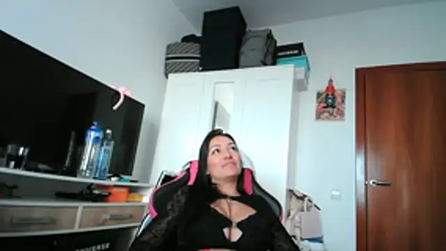 Yulian Milf online show from 02.14.26