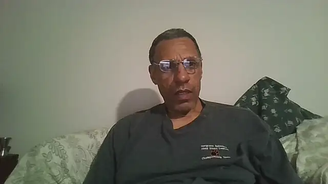 Snapshot of swimmer2496 chatting on 02.15.26 swimmer2496 online show from 02.15.26