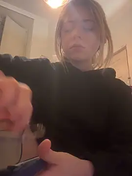 Snapshot of MelliMoon chatting on 04.04.26 MelliMoon online show from 04.04.26