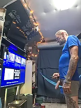 Snapshot of Slick69j chatting on 02.16.26 Slick69j online show from 02.16.26