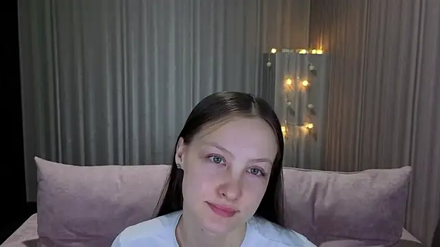 RoxyRay  online show from 01.18.26