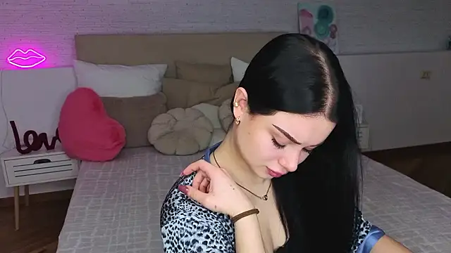 Snapshot of Silena_sky chatting on 03.26.26 Silena sky online show from 03.26.26
