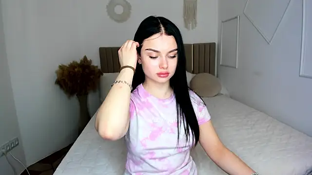 Snapshot of Silena_sky chatting on 03.28.26 Silena sky online show from 03.28.26