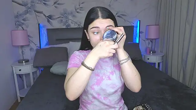 Snapshot of Silena_sky chatting on 05.02.26 Silena sky online show from 05.02.26