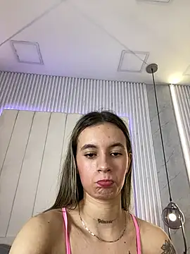 JuliaColemann online show from 01.31.26