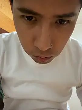 Snapshot of Jleonardolr chatting on 03.27.26 Jleonardolr online show from 03.27.26