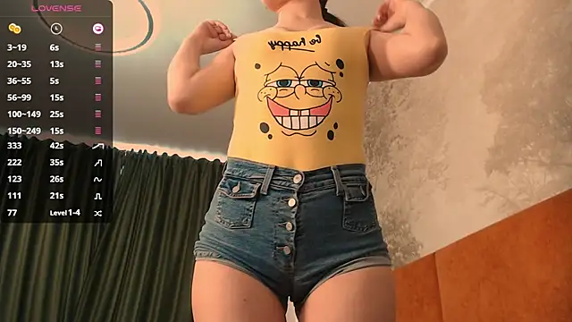 Snapshot of Hiaru_Cutie chatting on 01.08.25 Hiaru Cutie online show from 01.08.25
