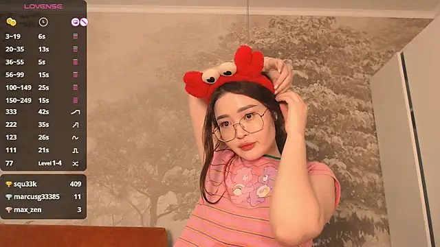 Snapshot of Hiaru_Cutie chatting on 01.26.25 Hiaru Cutie online show from 01.26.25