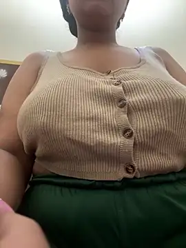 Snapshot of Real_Roma chatting on 02.23.26 Real Roma online show from 02.23.26