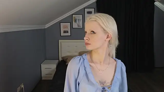 Naomi Demio online show from 02.13.26