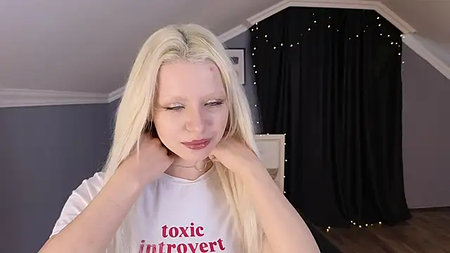 Naomi Demio online show from 02.21.26