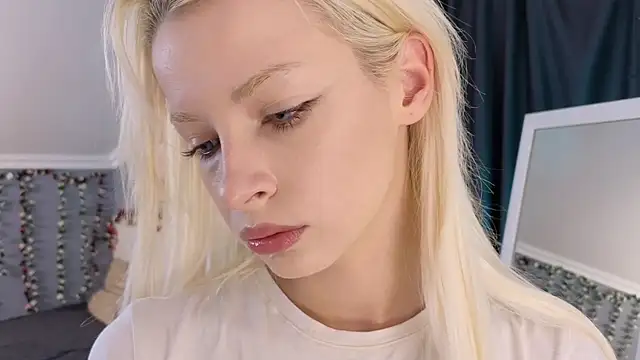 Naomi Demio online show from 07.09.26