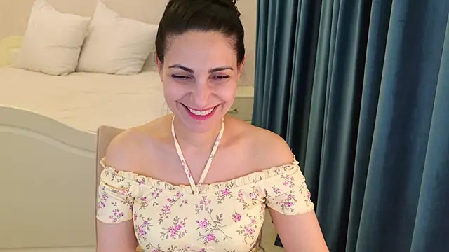 Snapshot of LovelyBeatrice chatting on 07.28.26 LovelyBeatrice online show from 07.28.26