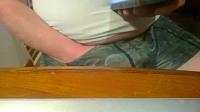 Snapshot of ludowrss chatting on 03.25.26 ludowrss online show from 03.25.26