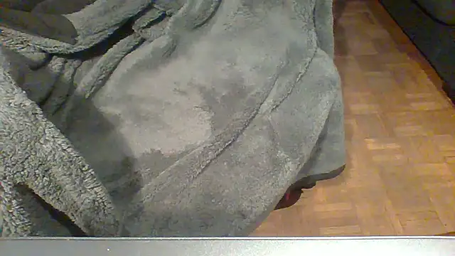 Snapshot of ludowrss chatting on 04.12.26 ludowrss online show from 04.12.26