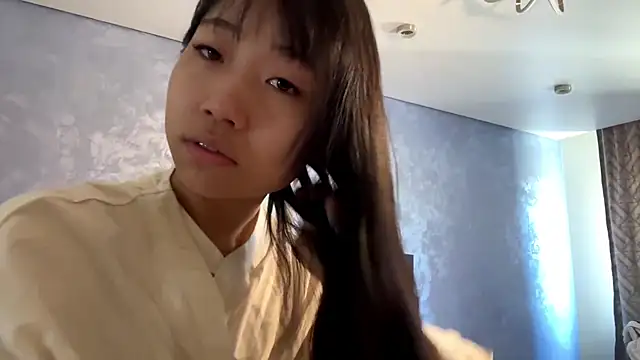 SweetMiaXO online show from 05.05.26