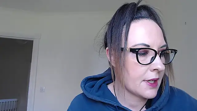 PsychicDominatrix online show from 04.06.26