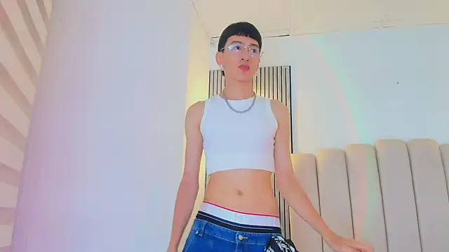 lian cameron online show from 04.29.26