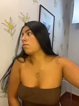 Laia white online show from 05.08.26