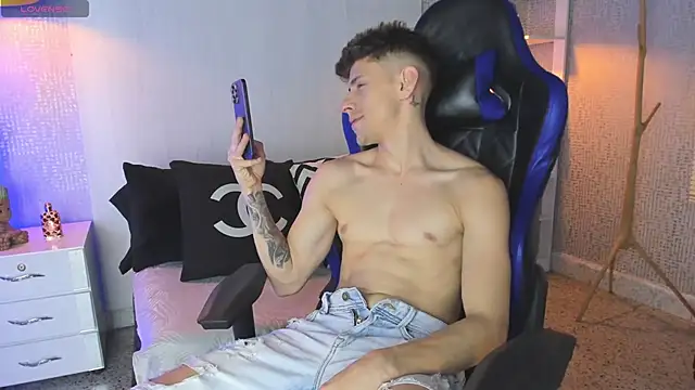 Jasper  jones online show from 02.24.26