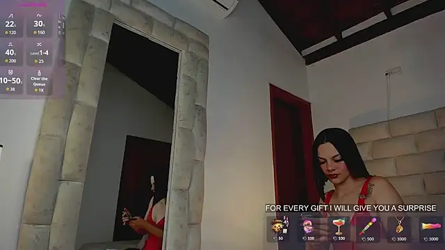 Snapshot of HollyGrey_ chatting on 05.14.26 HollyGrey online show from 05.14.26