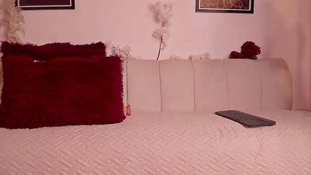 Naomi bennet online show from 02.18.26