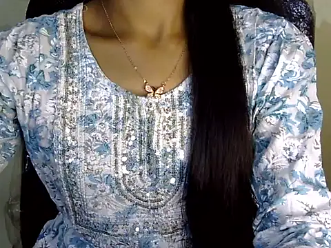 Snapshot of Khushi_v chatting on 03.06.26 Khushi v online show from 03.06.26