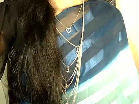 Snapshot of Khushi_v chatting on 03.11.26 Khushi v online show from 03.11.26