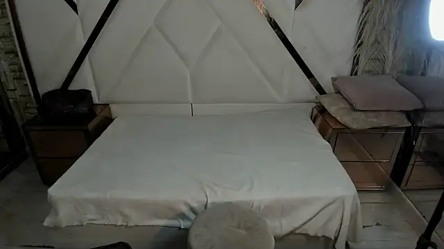 Shara Oz online show from 02.14.26