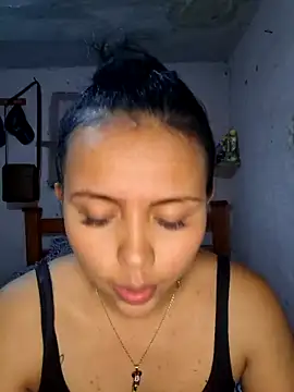 Daniela Cruz  online show from 02.25.26