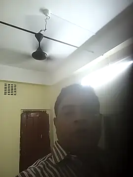 Snapshot of deshilnd chatting on 04.02.26 deshilnd online show from 04.02.26