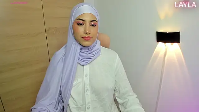 Snapshot of LAY_LA_ chatting on 02.05.26 LAY LA online show from 02.05.26