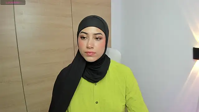 Snapshot of LAY_LA_ chatting on 02.12.26 LAY LA online show from 02.12.26