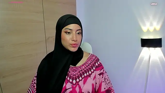 Snapshot of LAY_LA_ chatting on 02.24.26 LAY LA online show from 02.24.26