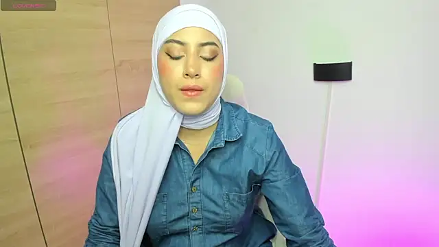 Snapshot of LAY_LA_ chatting on 03.06.26 LAY LA online show from 03.06.26