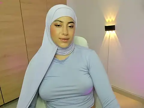 Snapshot of LAY_LA_ chatting on 03.21.26 LAY LA online show from 03.21.26