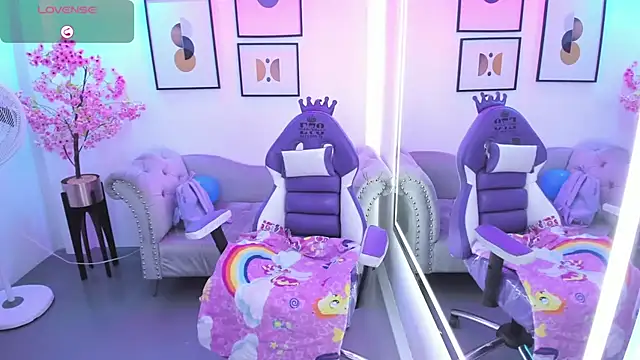 Victoria  doll online show from 05.04.26