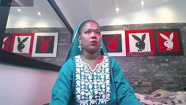 kavya suri  online show from 02.16.26