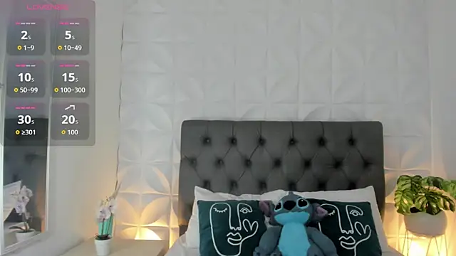 Snapshot of valeryn__rosse chatting on 06.10.26 valeryn rosse online show from 06.10.26