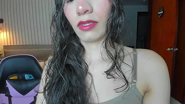 Snapshot of valeryn__rosse chatting on 07.20.26 valeryn rosse online show from 07.20.26