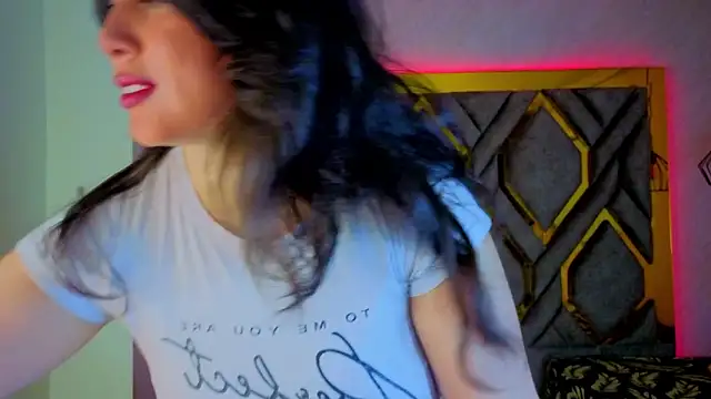 Luvienne online show from 02.22.26