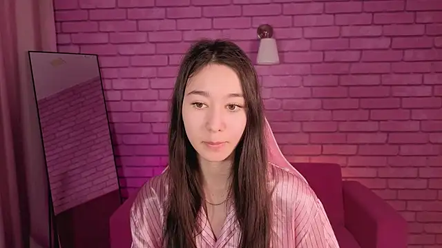 Nicole Brownie online show from 05.04.26
