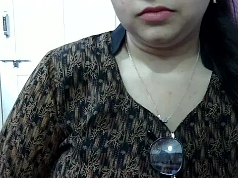 Cute Aliyaa online show from 04.23.26