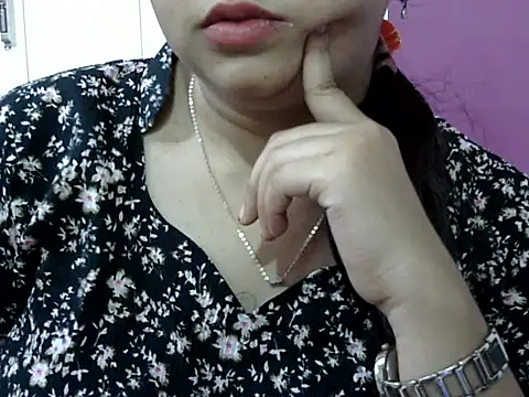 Cute Aliyaa online show from 04.25.26
