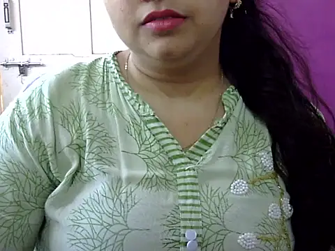 Cute Aliyaa online show from 04.28.26