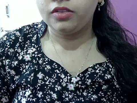 Snapshot of Cute_Aliyaa chatting on 05.05.26 Cute Aliyaa online show from 05.05.26