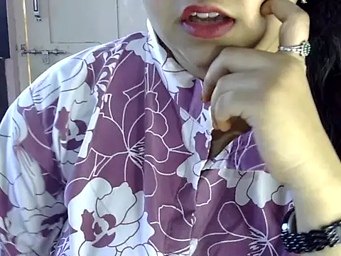 Snapshot of Cute_Aliyaa chatting on 05.30.26 Cute Aliyaa online show from 05.30.26